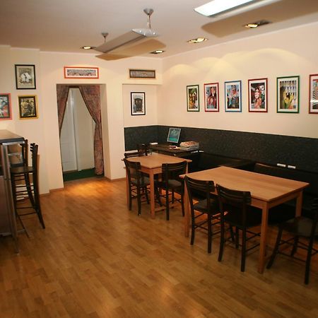 Hostel Jasmin Bělehrad Restaurace fotografie